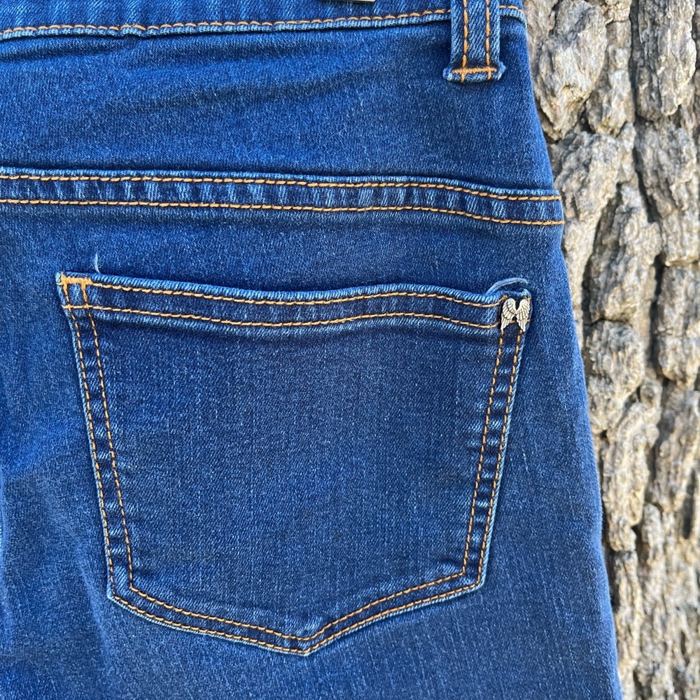 ⭐️Victoria’s Secret Mid - Rise Siren Jean in size 6S